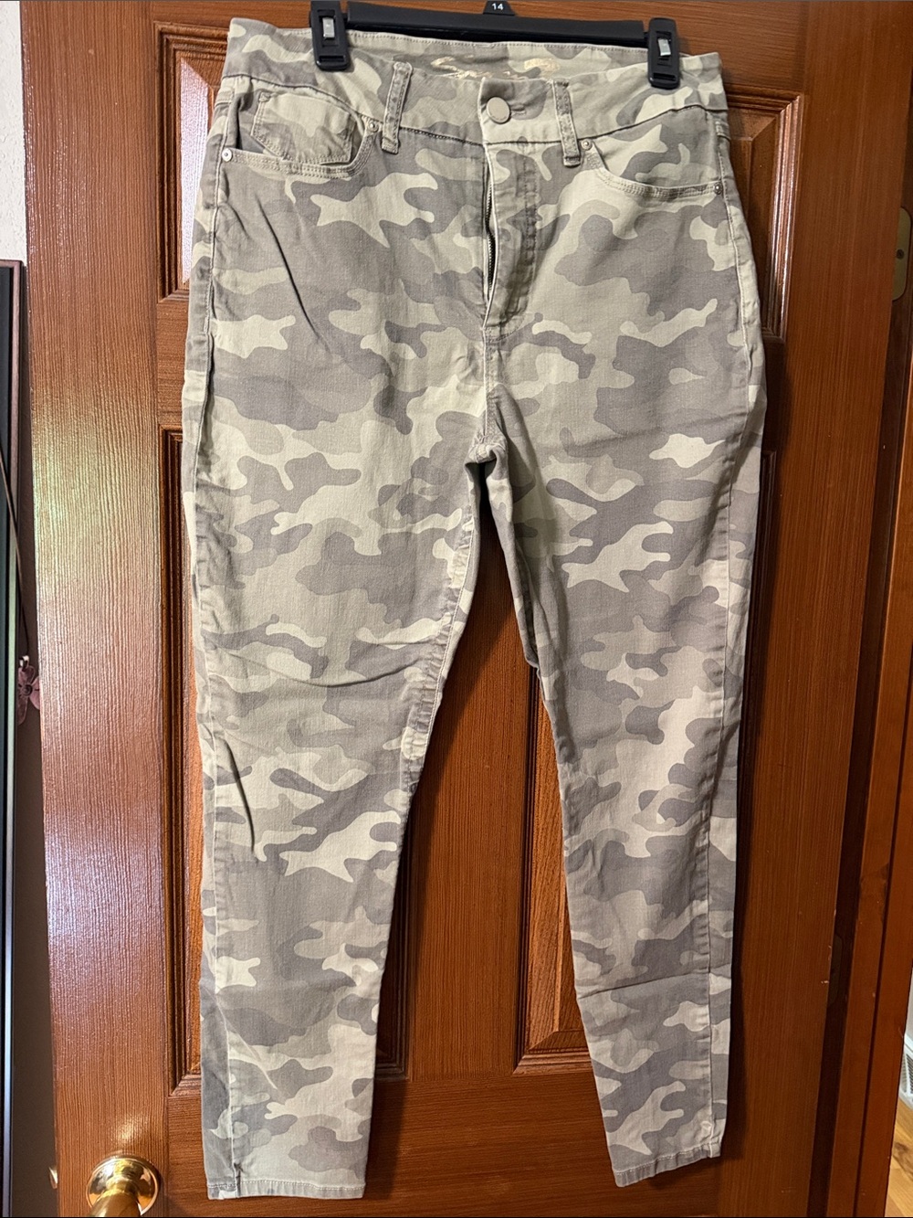Seven7 Women's Camo Skinny Jeans - Green & Beige